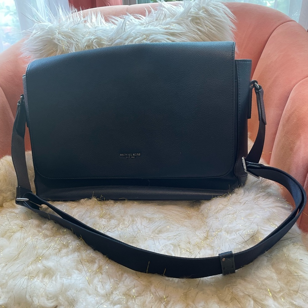 Michael Kors messenger bag